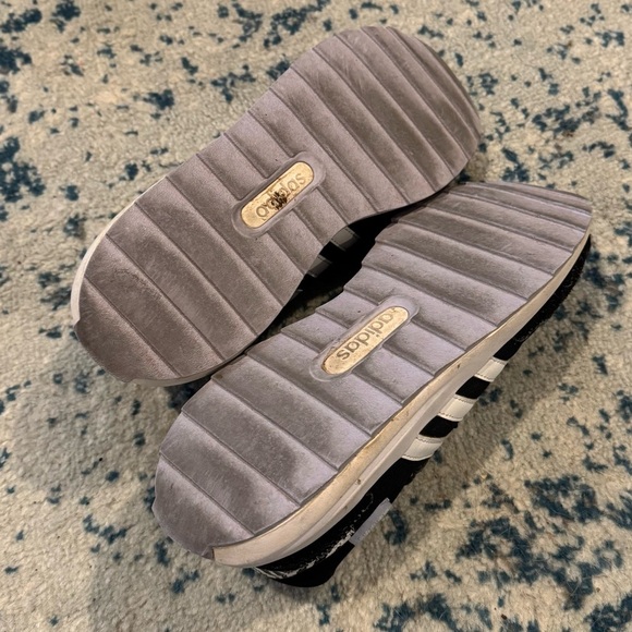 Adidas Retrorun Zebra accent black men’s size 8 Running Shoes athletic active - Picture 8 of 9